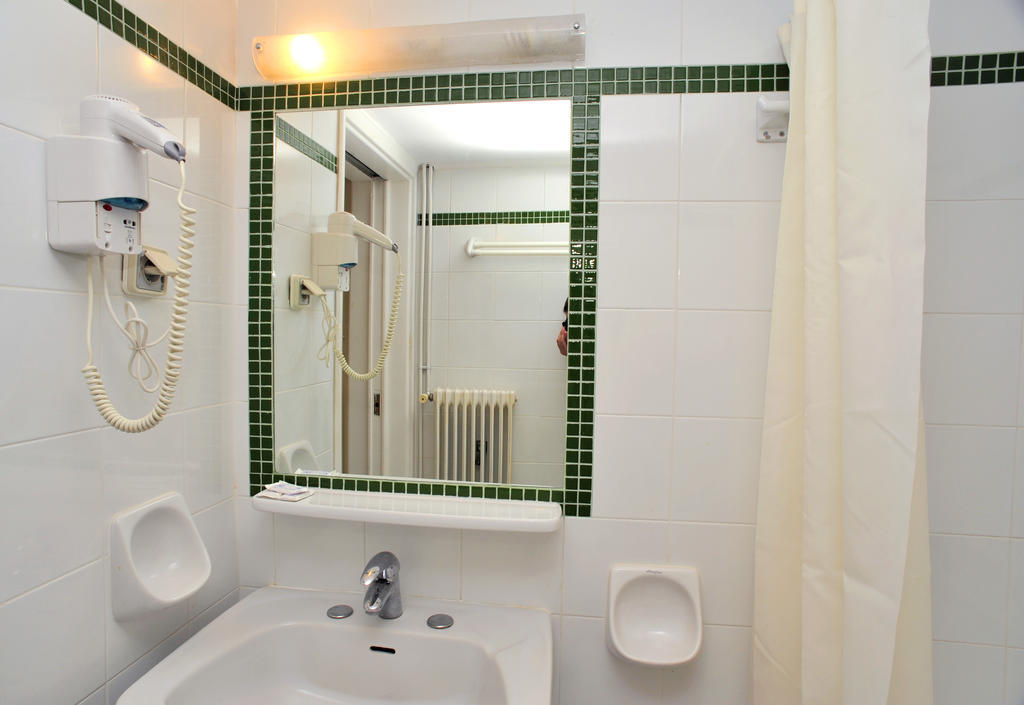 Sea Colours Rooms & Apartments إرموبولّي الغرفة الصورة