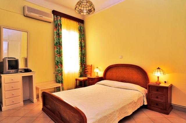 Sea Colours Rooms & Apartments إرموبولّي الغرفة الصورة
