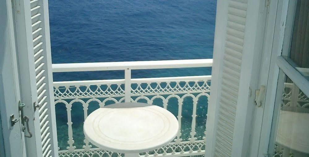 Sea Colours Rooms & Apartments إرموبولّي المظهر الخارجي الصورة